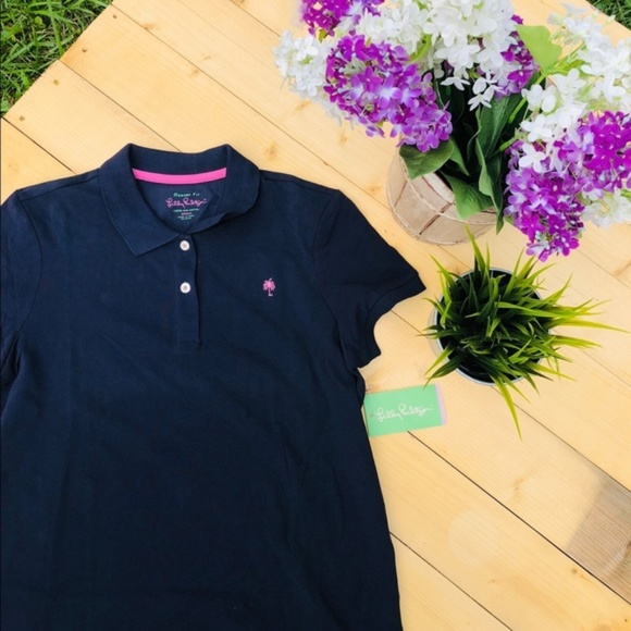 Lilly Pulitzer Tops - ❤️Lilly pulitzer button down shirt